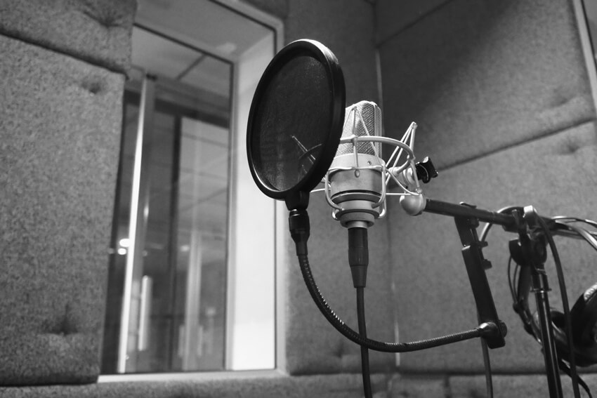 AdJingles studio &mdash; professional broadcast microphone